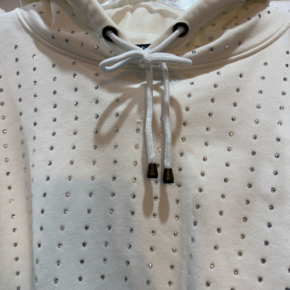 AKIRA Hoodie🍦Cream🍦Cropped with Crystal Rhinestones